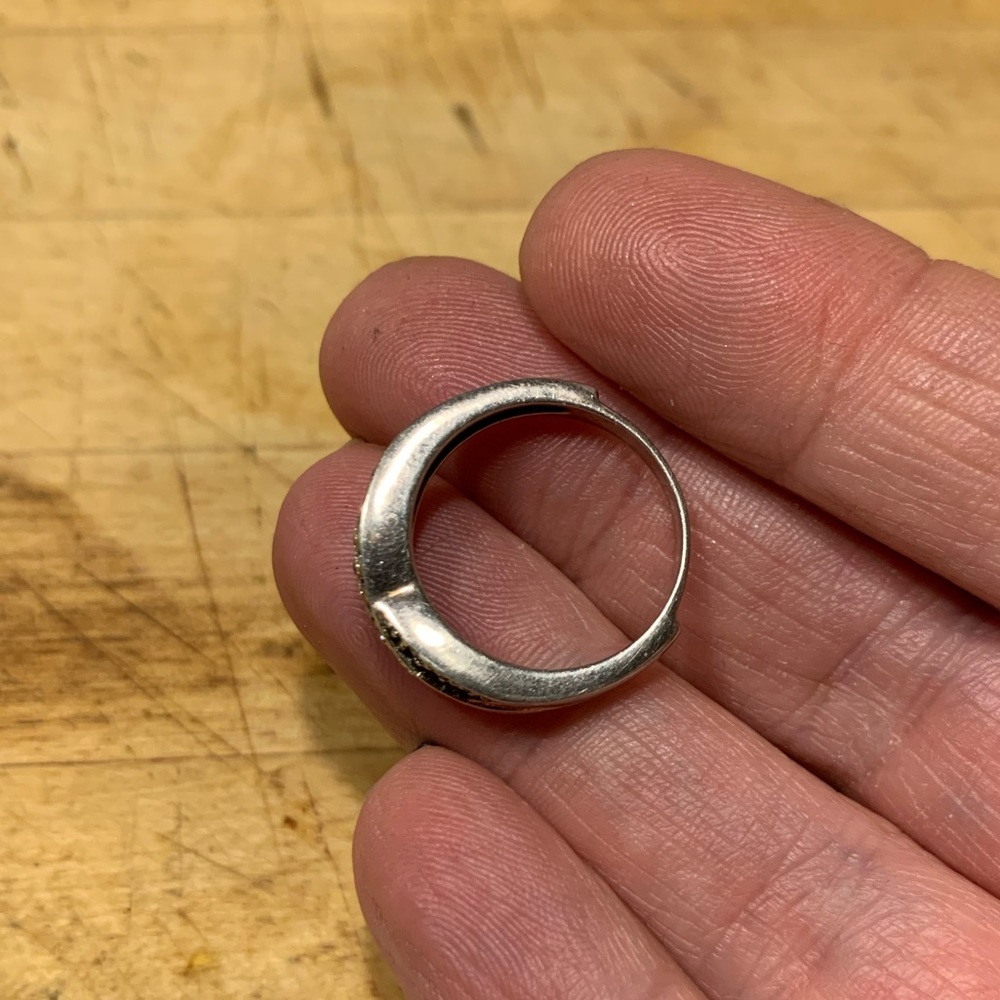 Simply Beautiful Serling Silver and CZ Ring. The perfect wedding band! - Picture 4 of 16